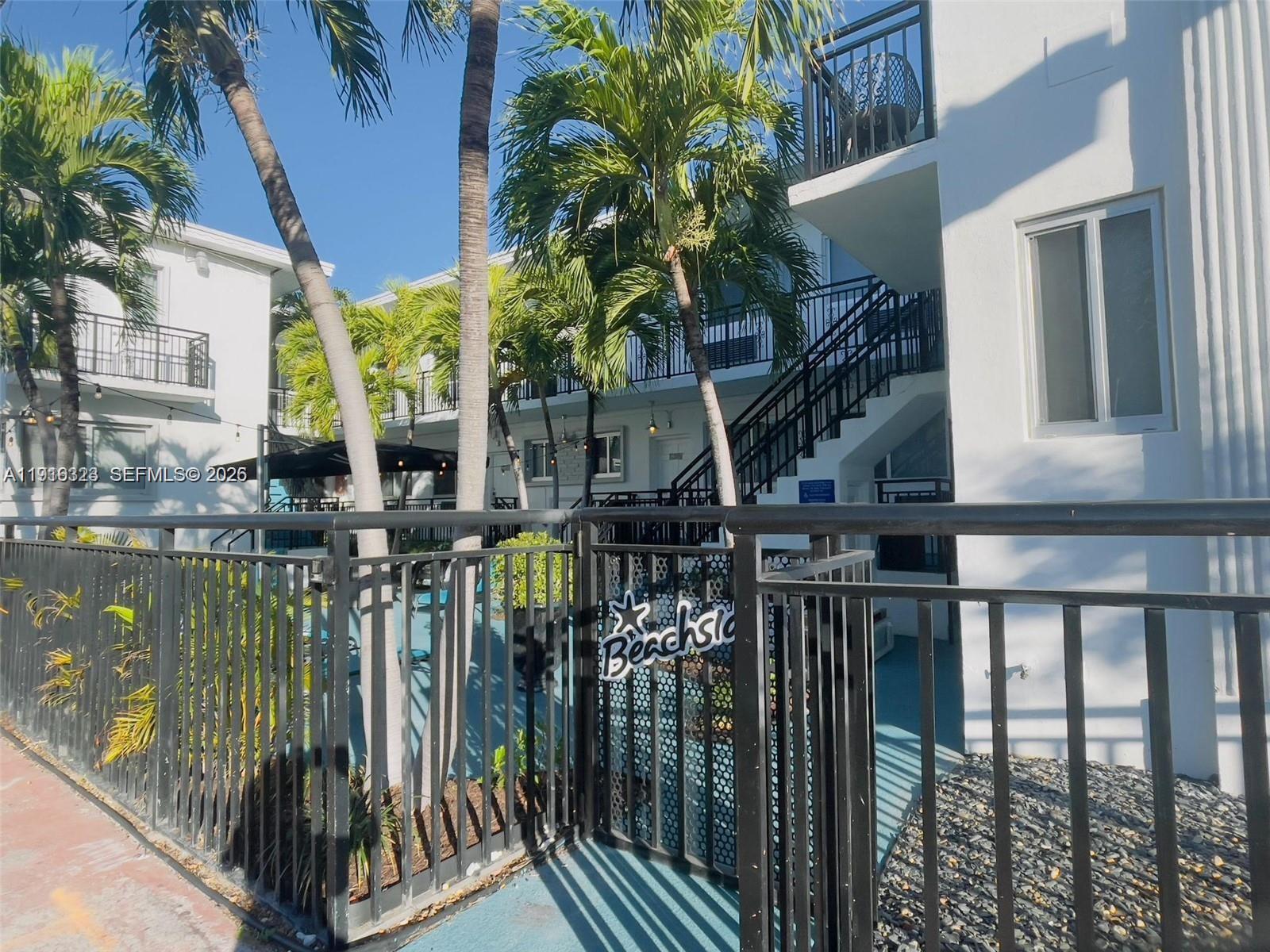 8100 Harding Ave 513