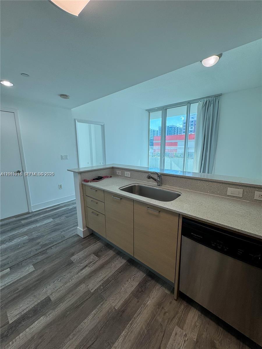 CITY 24 CONDO - Residential