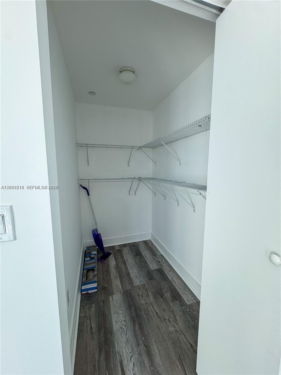 CITY 24 CONDO - Residential