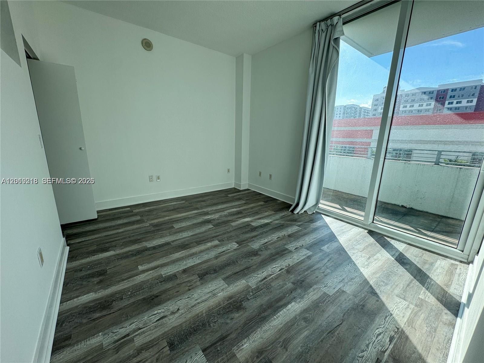 CITY 24 CONDO - Residential