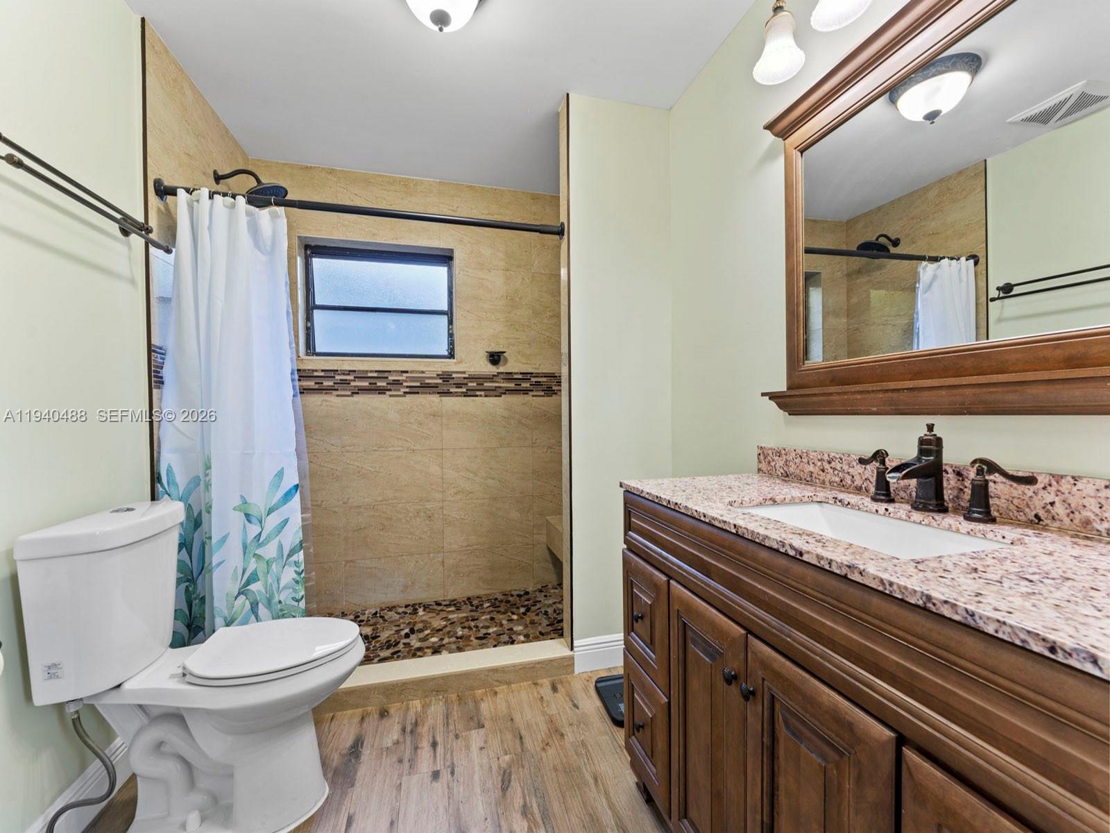 LINDGREN WEST - Residential