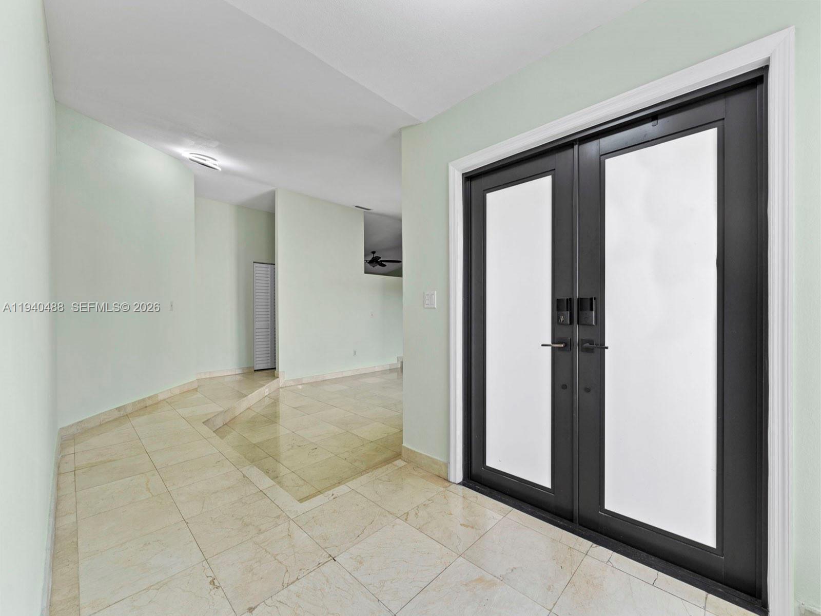 LINDGREN WEST - Residential