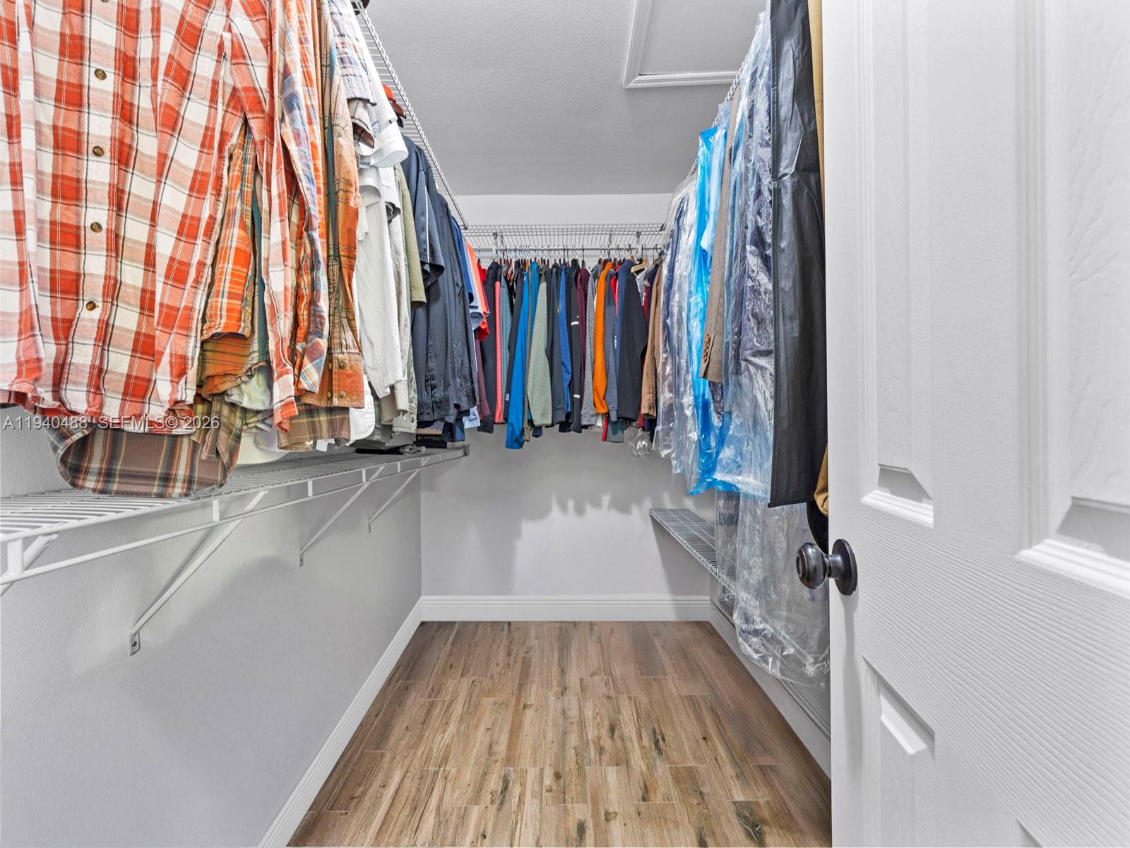 LINDGREN WEST - Residential