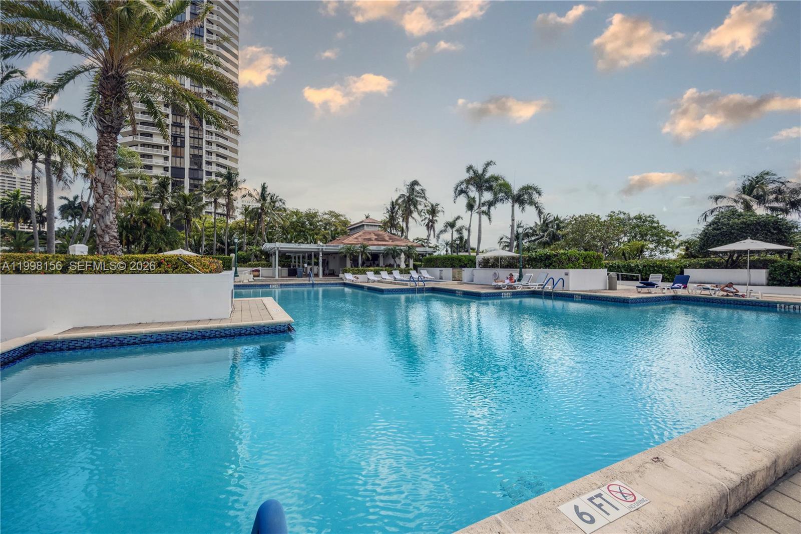 1000 ISL BLVD WILLIAMS IS - Residential