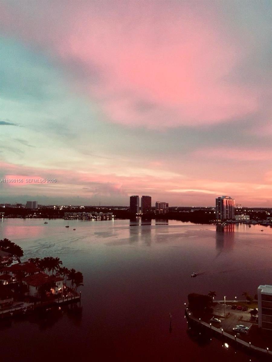 1000 ISL BLVD WILLIAMS IS - Residential