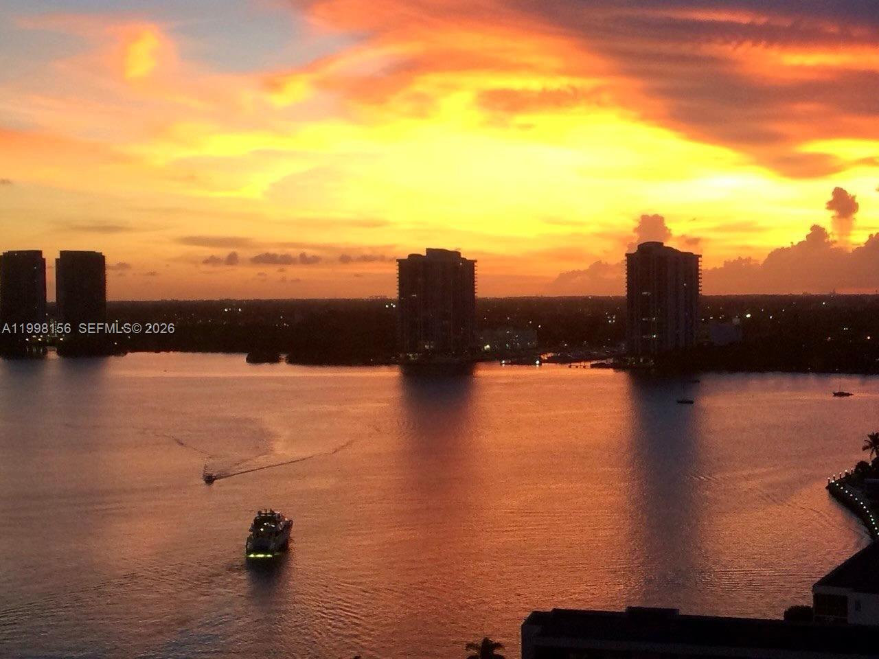 1000 ISL BLVD WILLIAMS IS - Residential