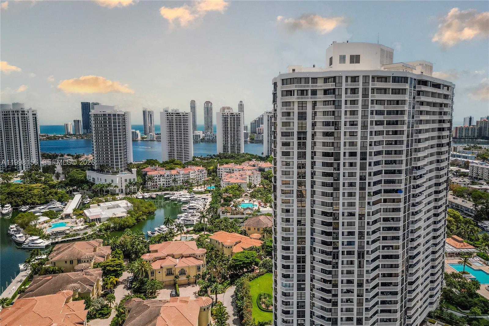 1000 ISL BLVD WILLIAMS IS - Residential