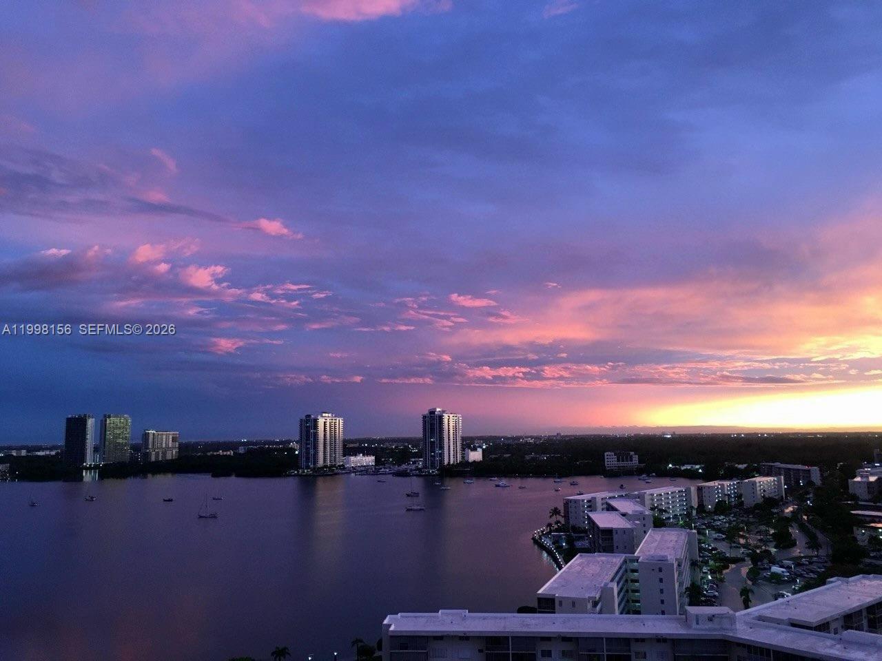 1000 ISL BLVD WILLIAMS IS - Residential