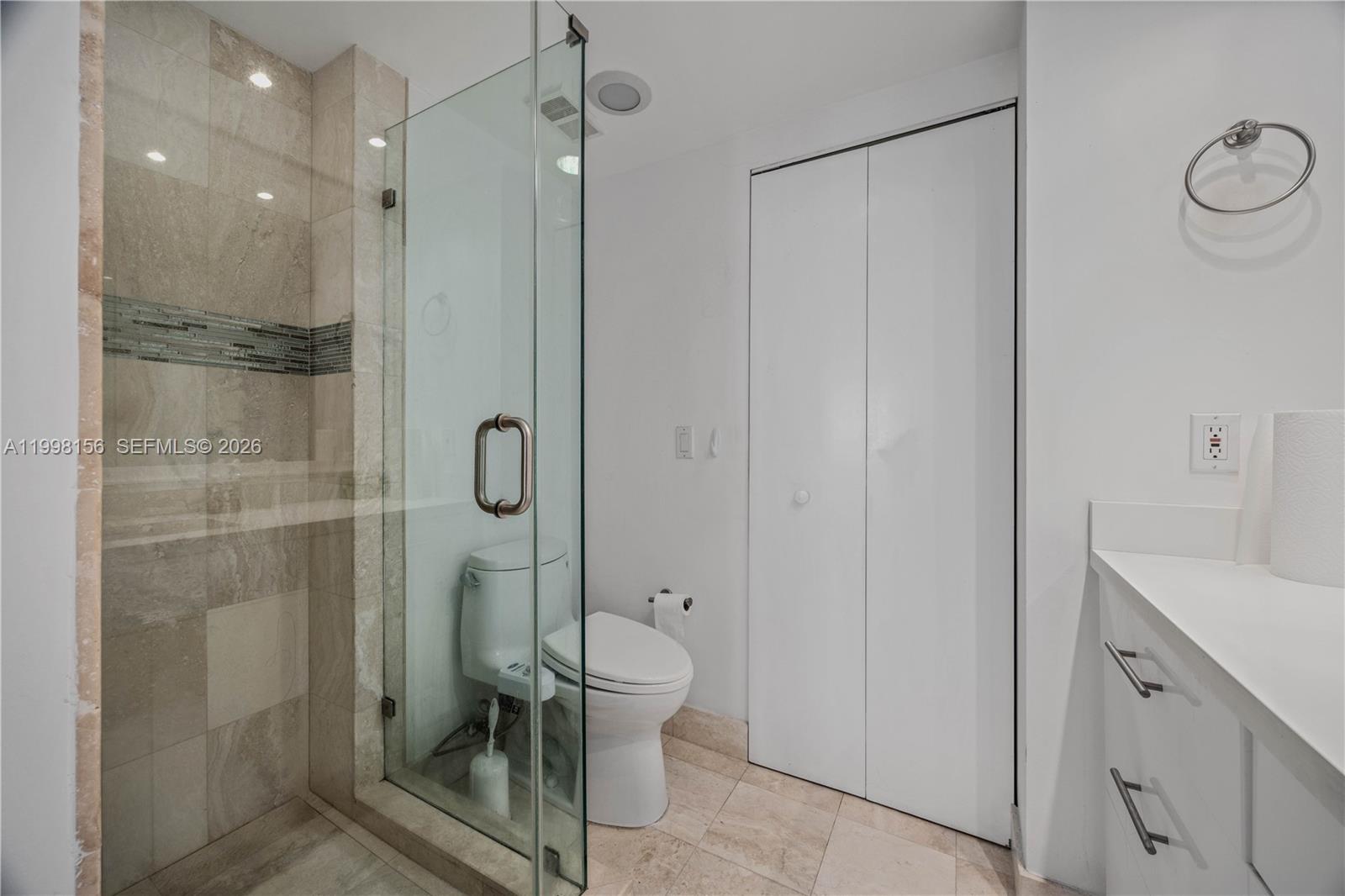 1000 ISL BLVD WILLIAMS IS - Residential