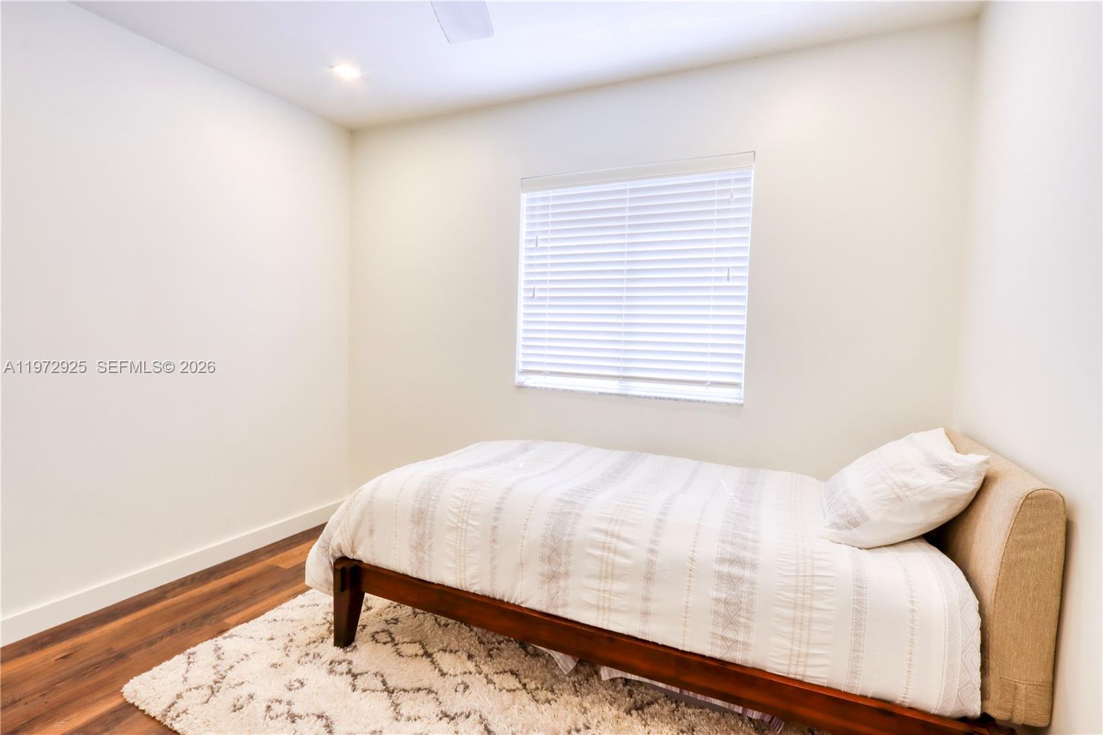 LAKES BY THE BAY JAY - Residential