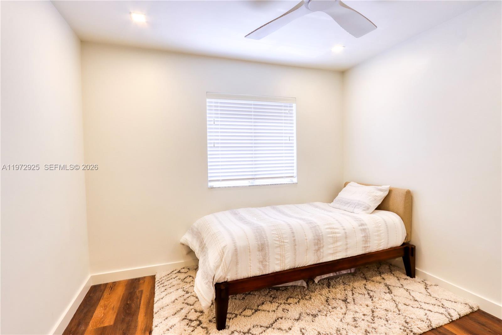 LAKES BY THE BAY JAY - Residential