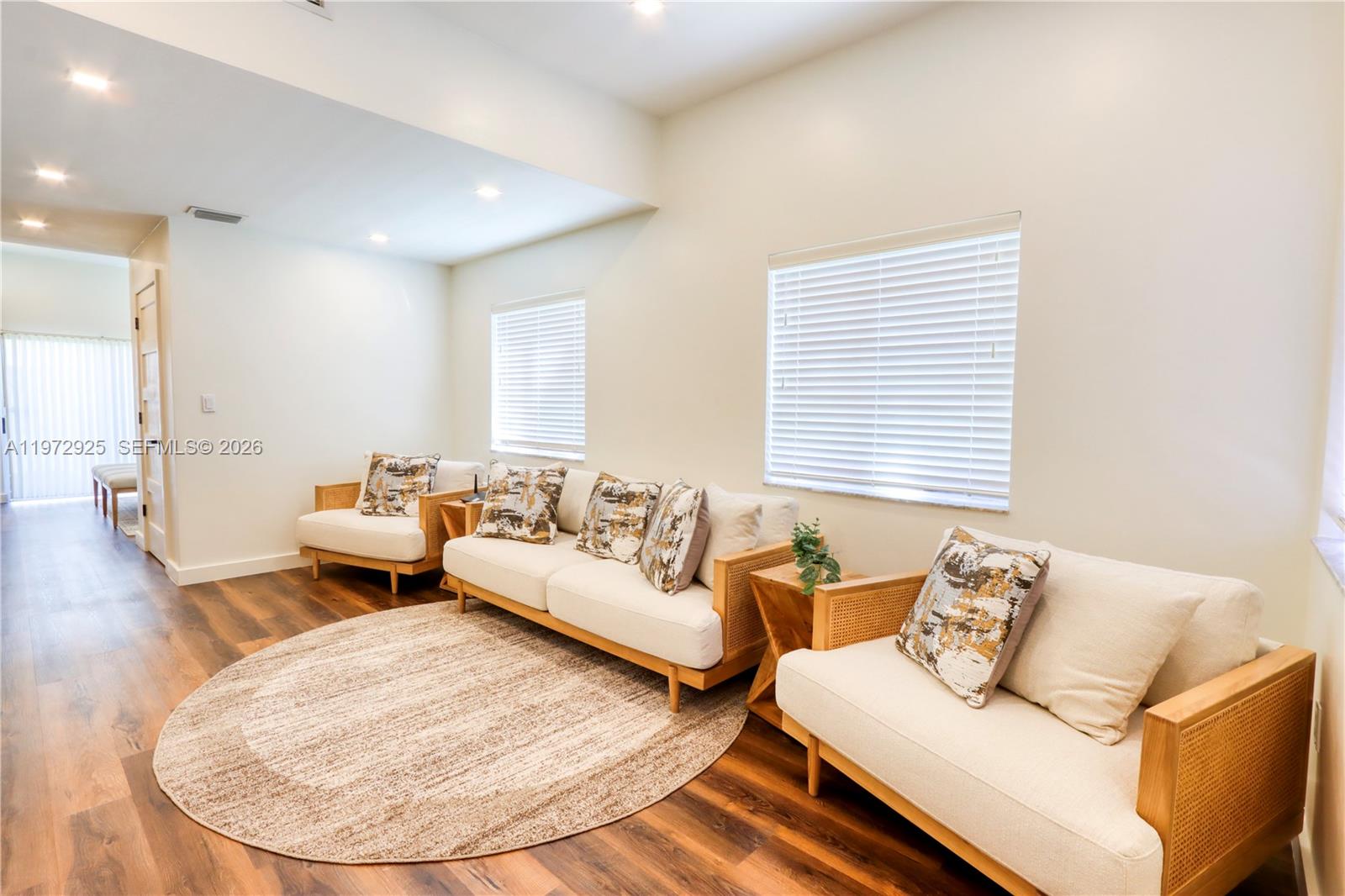 LAKES BY THE BAY JAY - Residential