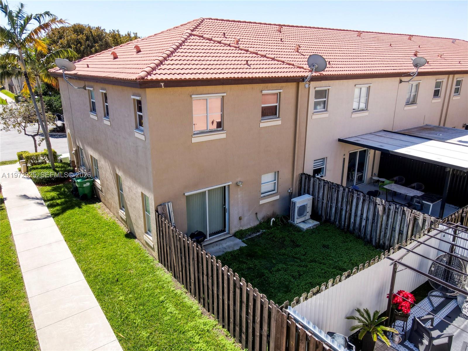 LAKES BY THE BAY JAY - Residential