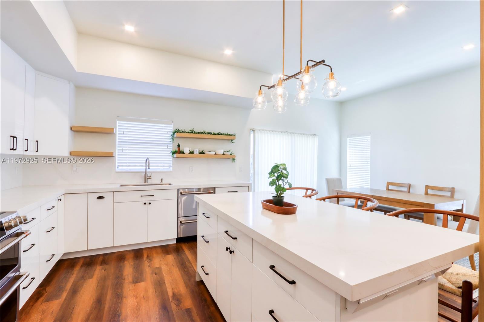 LAKES BY THE BAY JAY - Residential