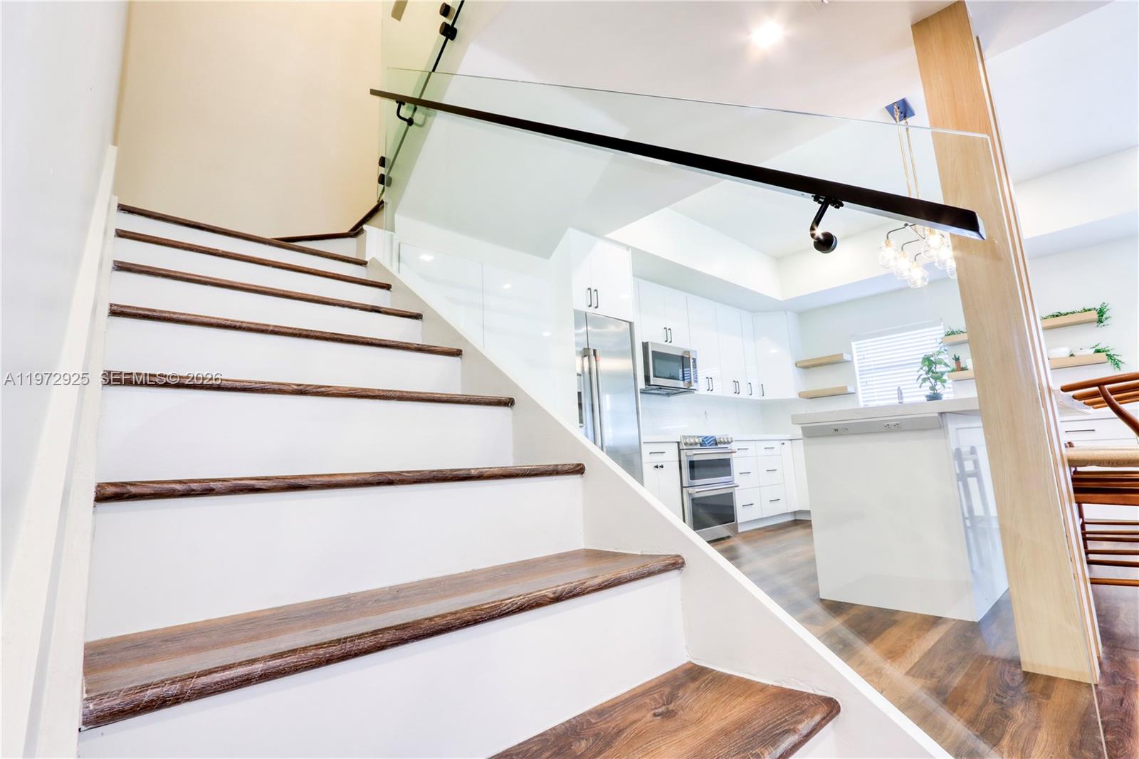 LAKES BY THE BAY JAY - Residential