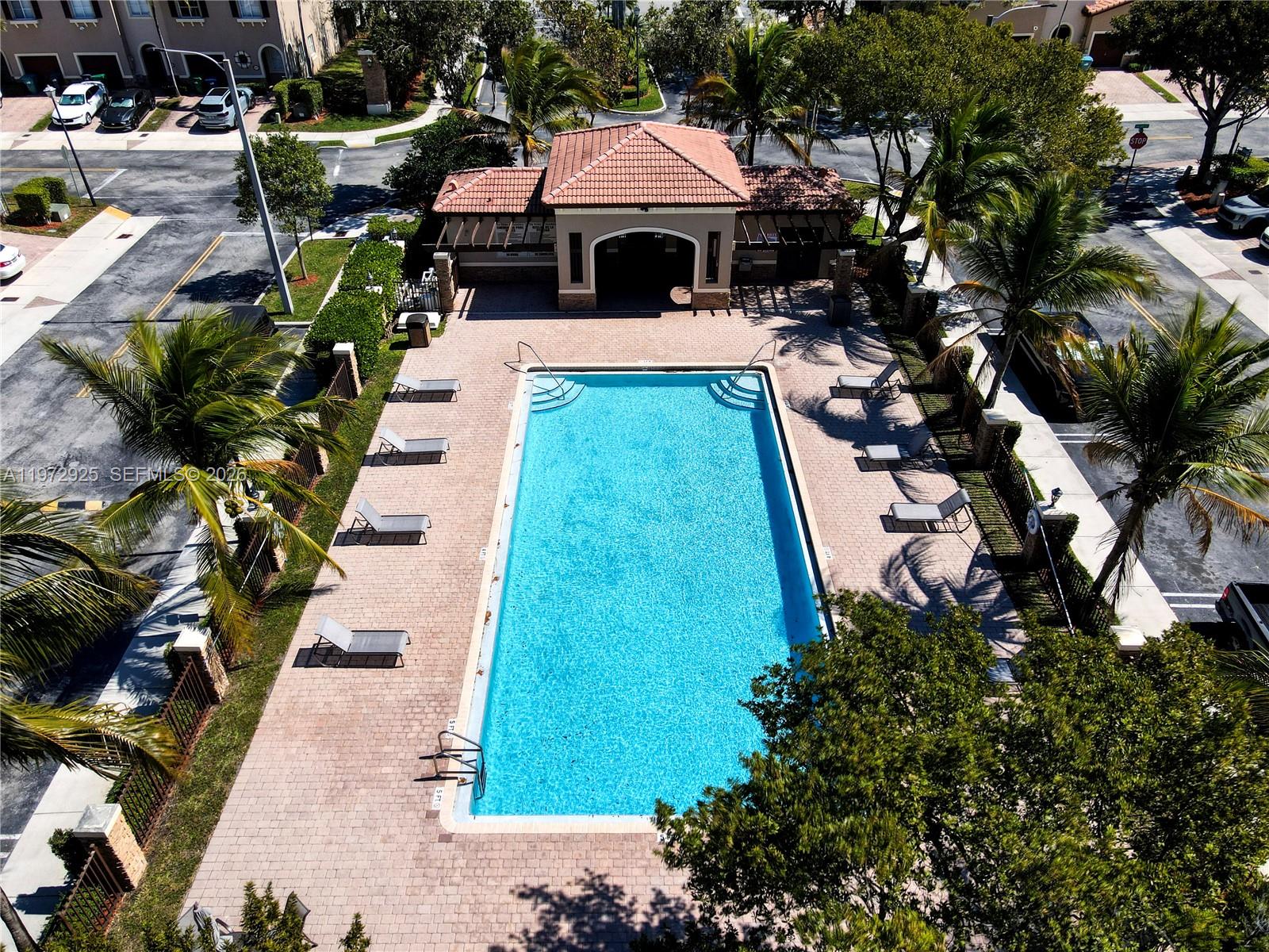 LAKES BY THE BAY JAY - Residential