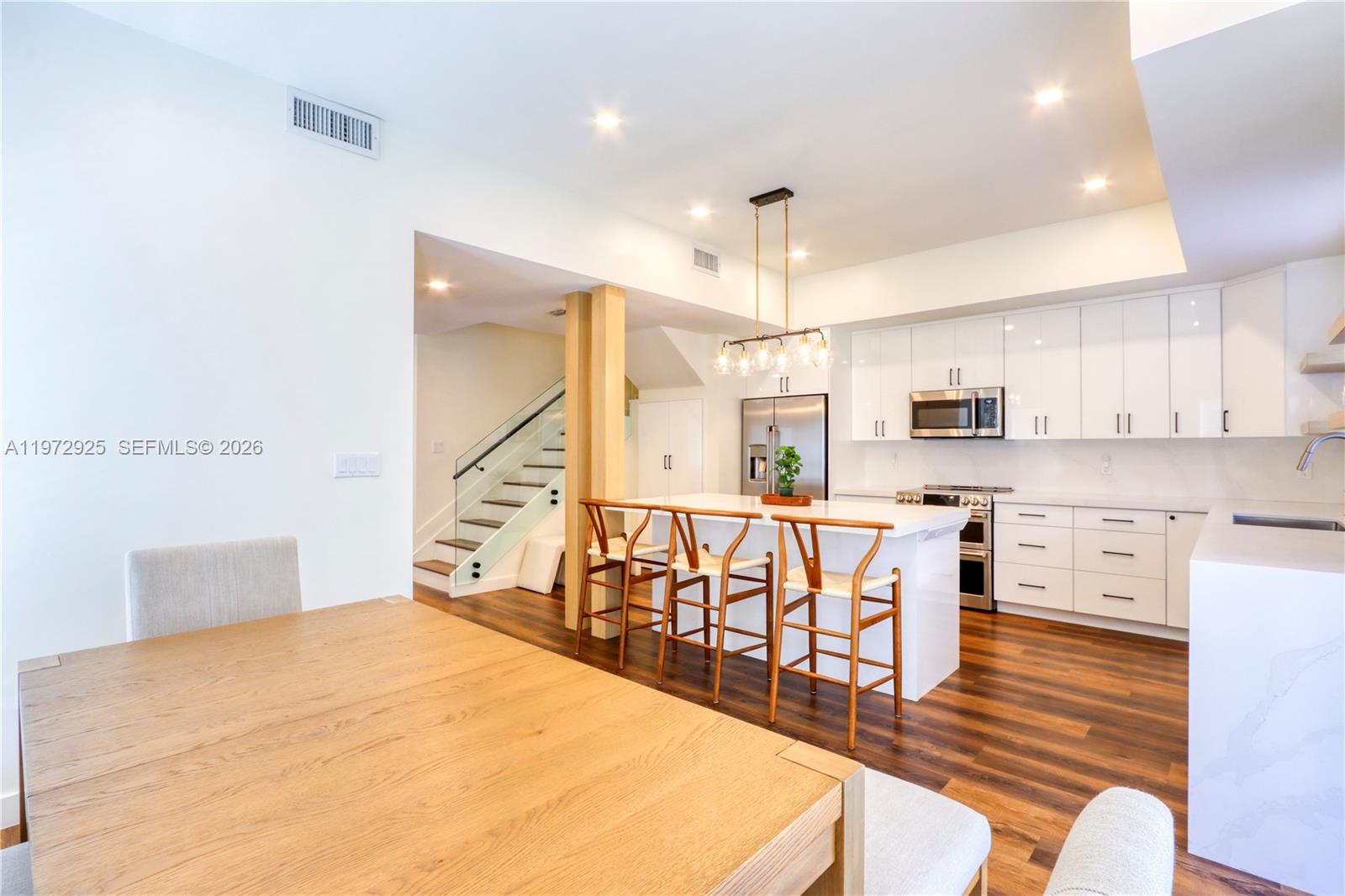 LAKES BY THE BAY JAY - Residential