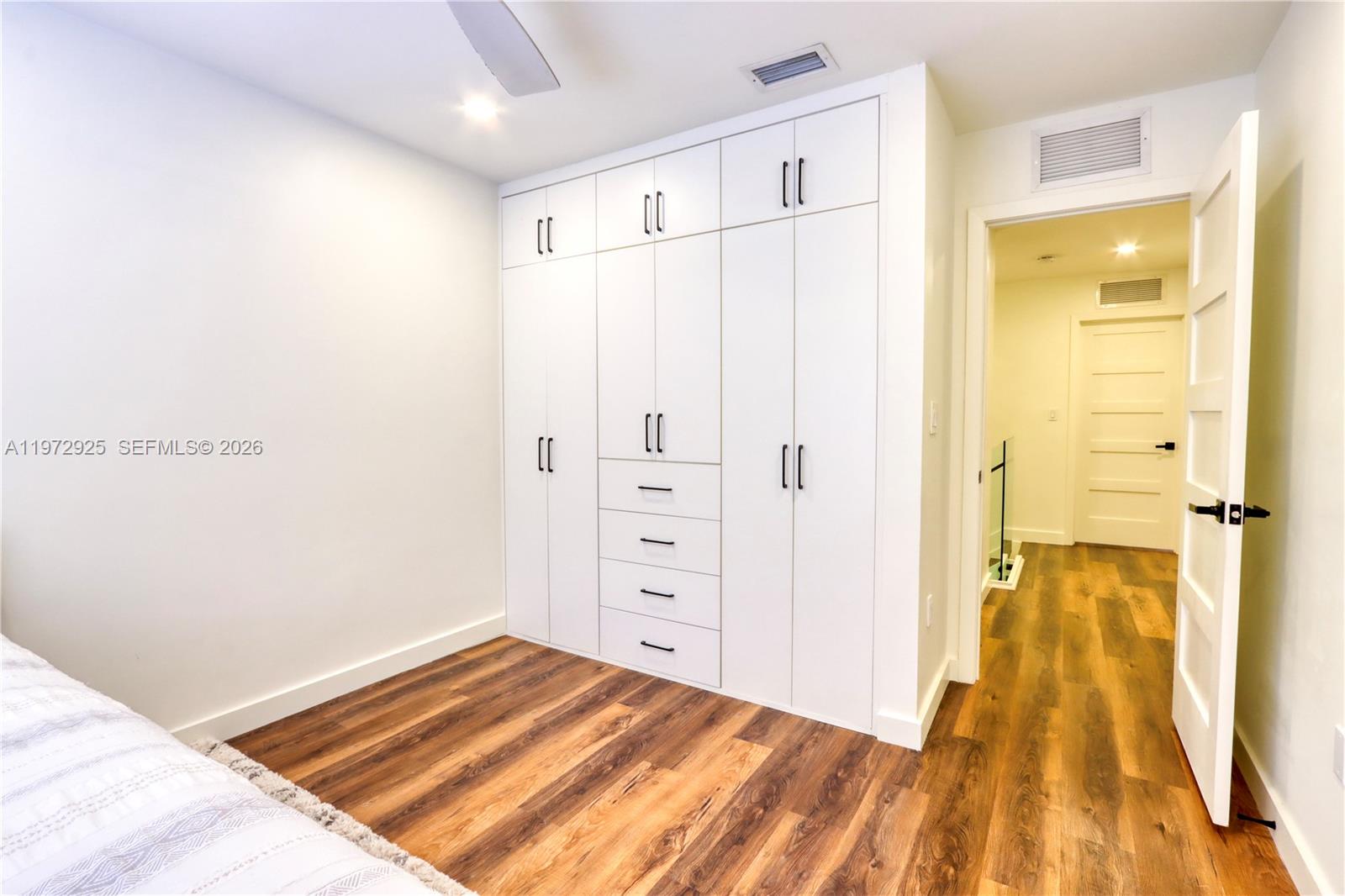 LAKES BY THE BAY JAY - Residential