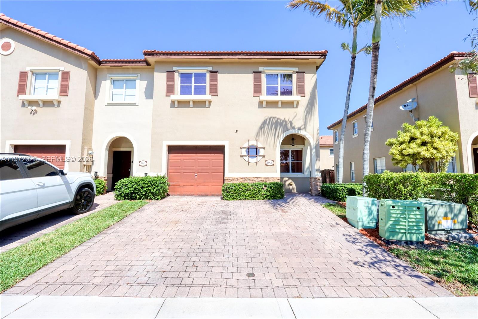 LAKES BY THE BAY JAY - Residential