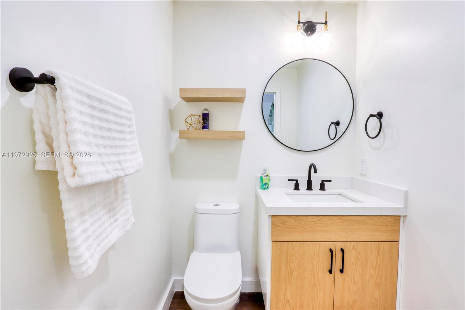 LAKES BY THE BAY JAY - Residential