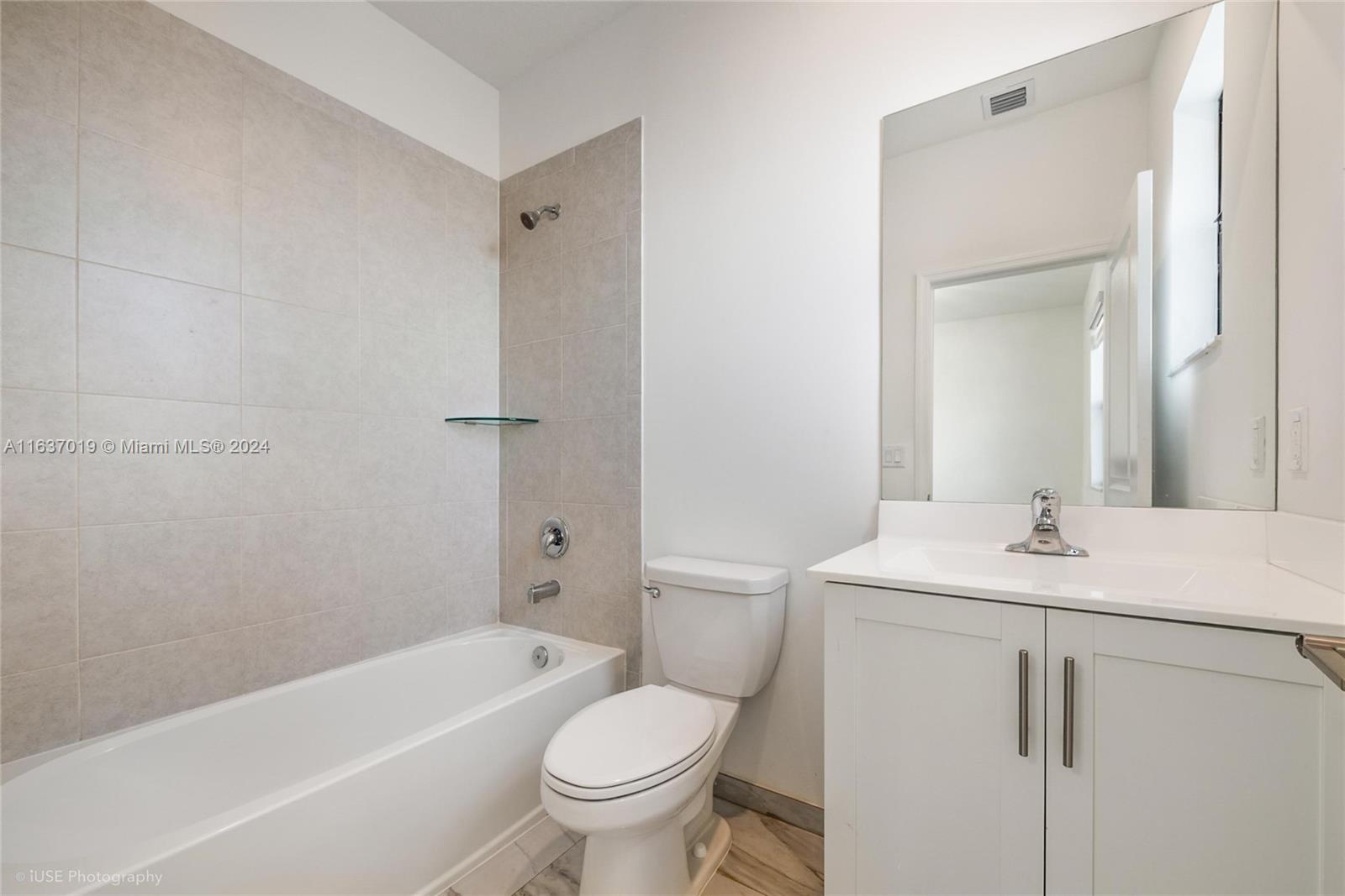 PINE ISLE - Residential