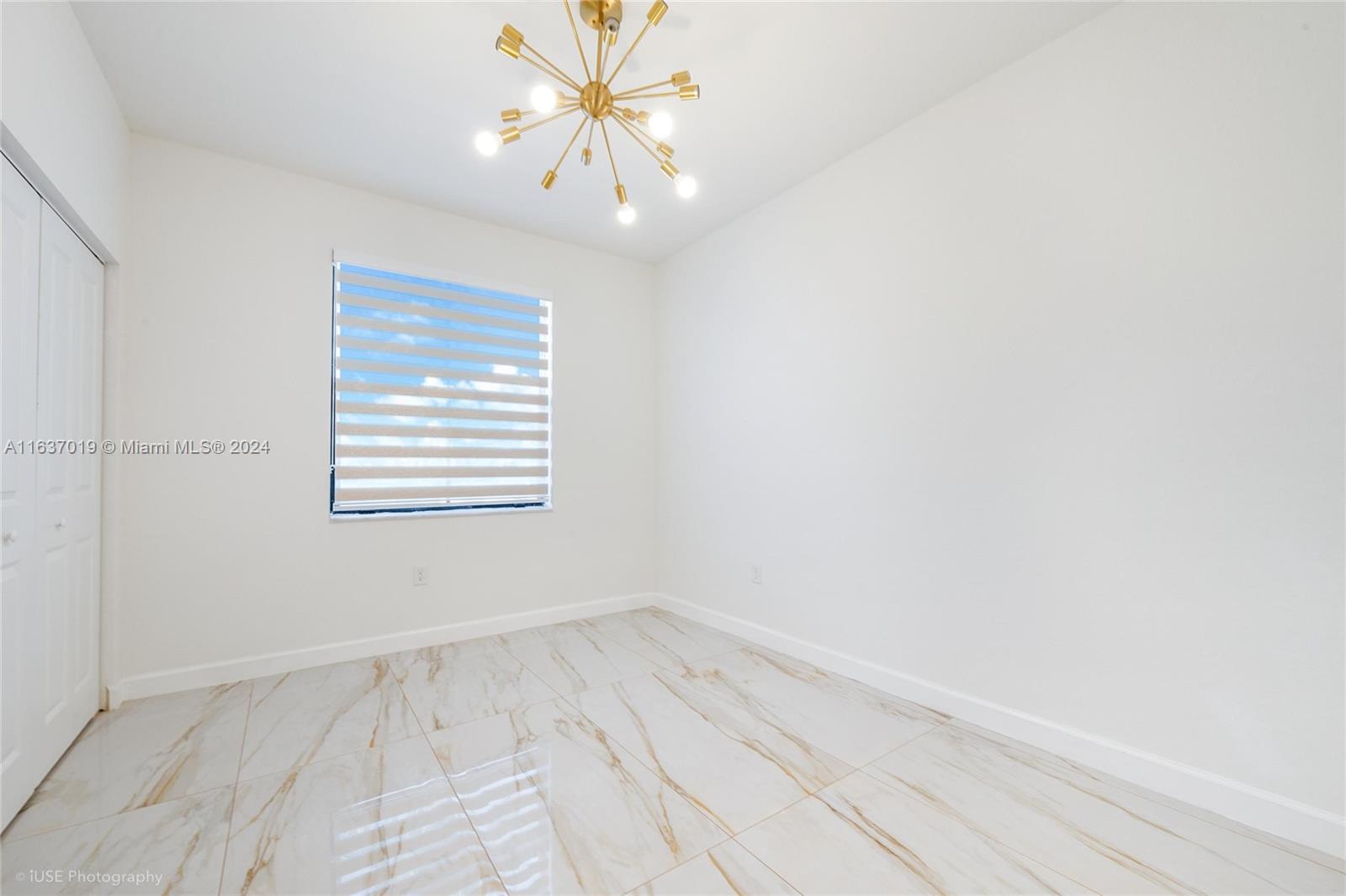 PINE ISLE - Residential