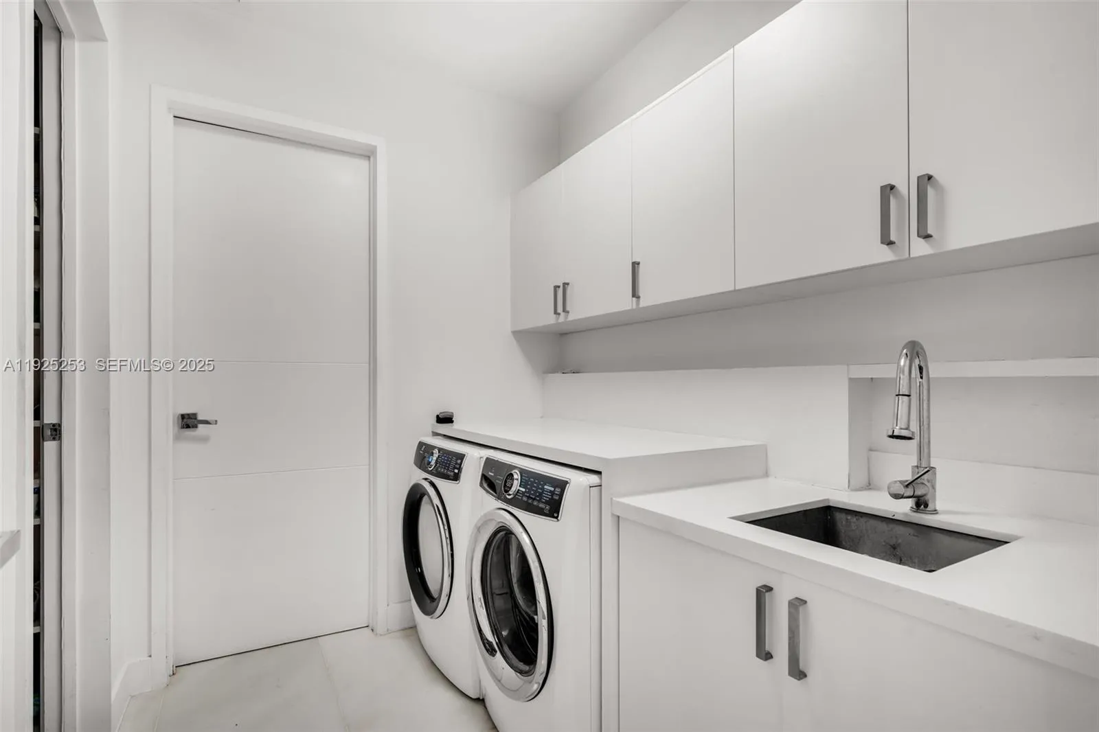 Key Biscayne, Florida 33149, United States, 6 Bedrooms Bedrooms, ,7 BathroomsBathrooms,Residential,Active,251290