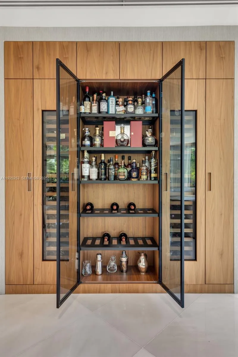 Key Biscayne, Florida 33149, United States, 6 Bedrooms Bedrooms, ,7 BathroomsBathrooms,Residential,Active,251290