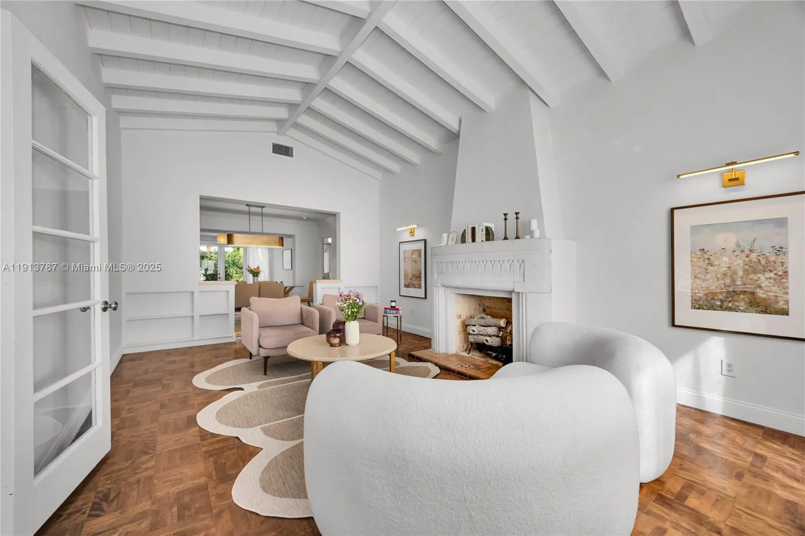 Miami Beach, Florida 33140, United States, 3 Bedrooms Bedrooms, ,3 BathroomsBathrooms,Residential,Active,243170