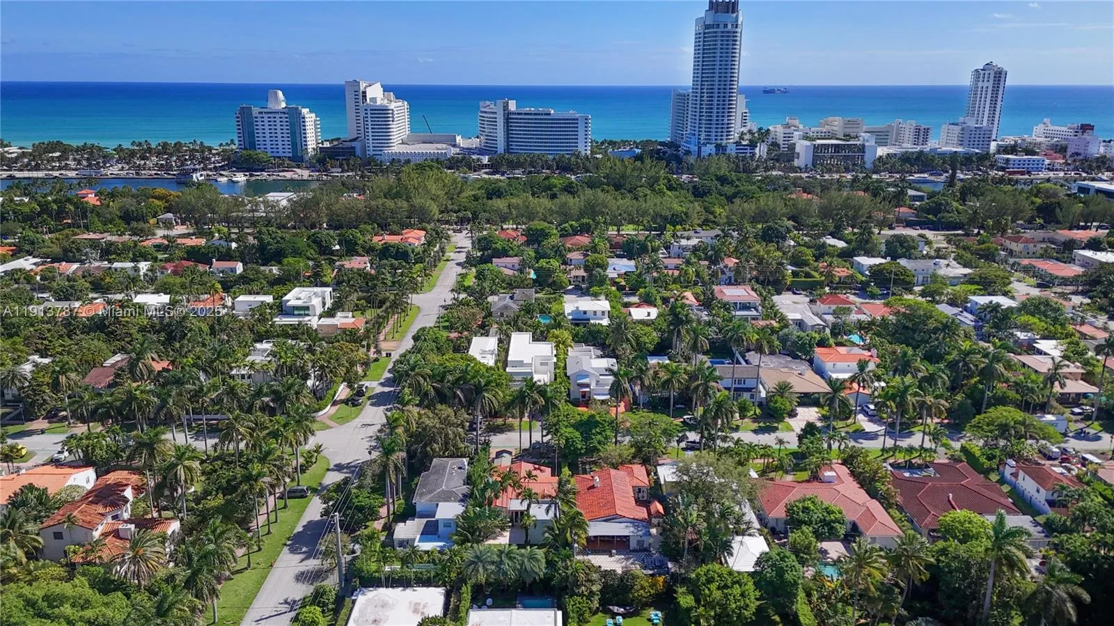 Miami Beach, Florida 33140, United States, 3 Bedrooms Bedrooms, ,3 BathroomsBathrooms,Residential,Active,243170