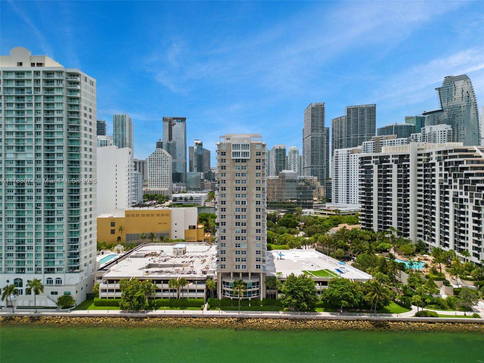 ISOLA CONDO - Residential