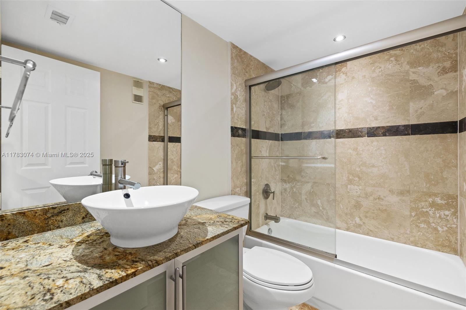 ISOLA CONDO - Residential