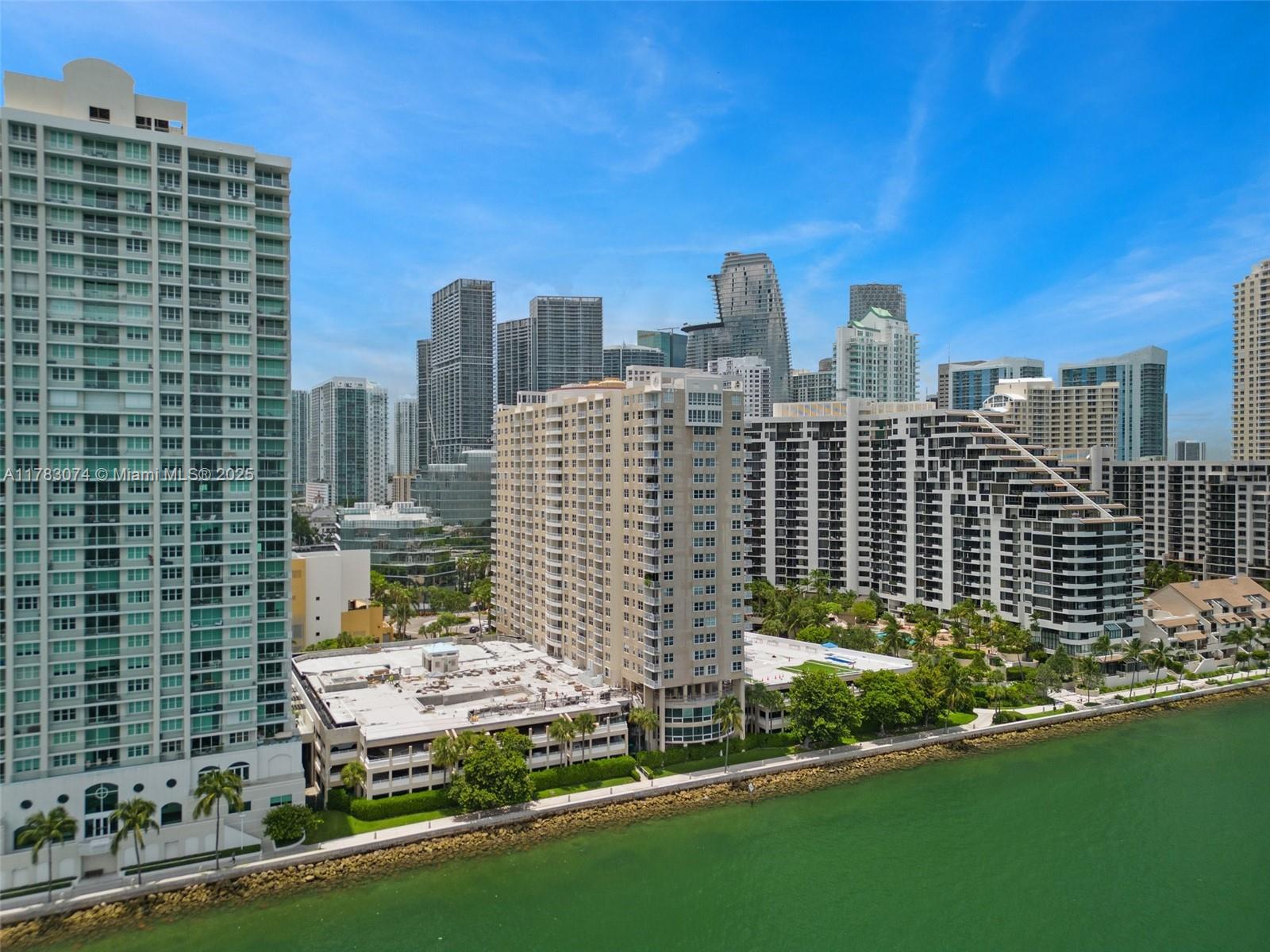 ISOLA CONDO - Residential