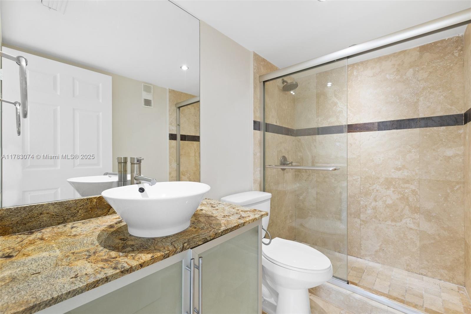 ISOLA CONDO - Residential