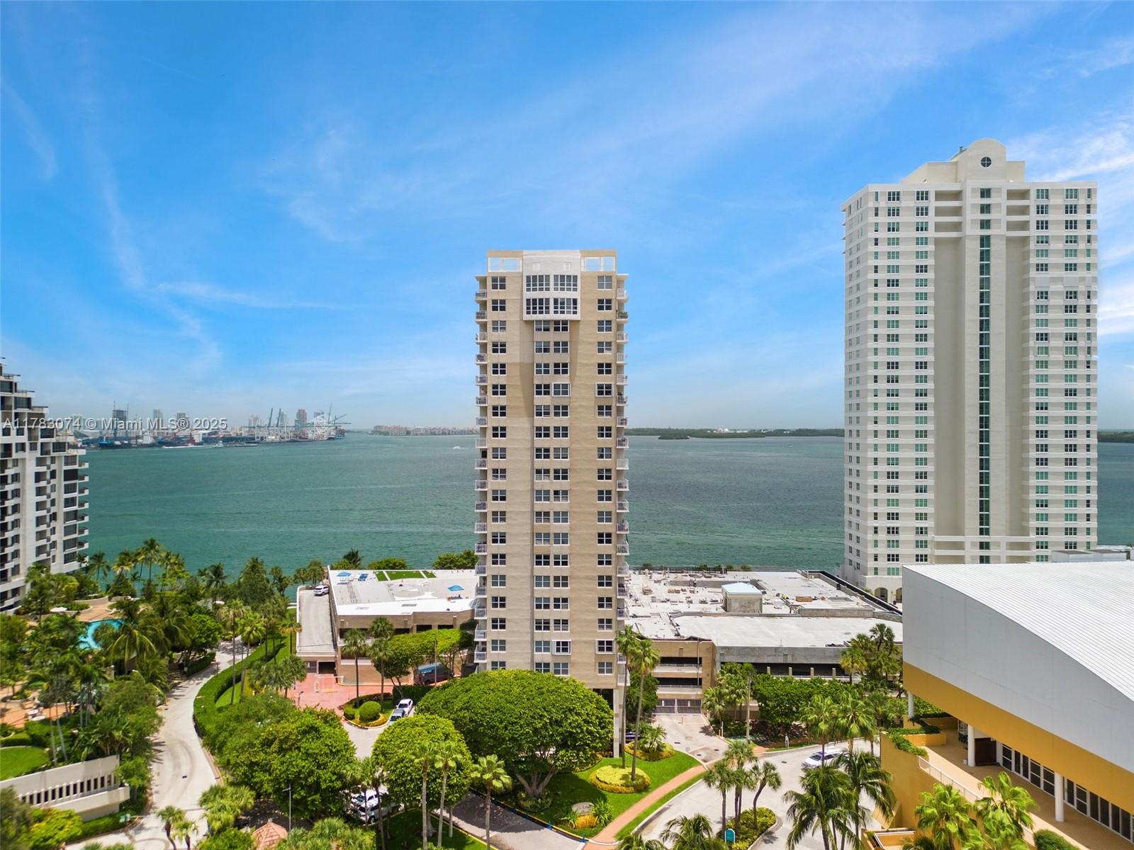 ISOLA CONDO - Residential