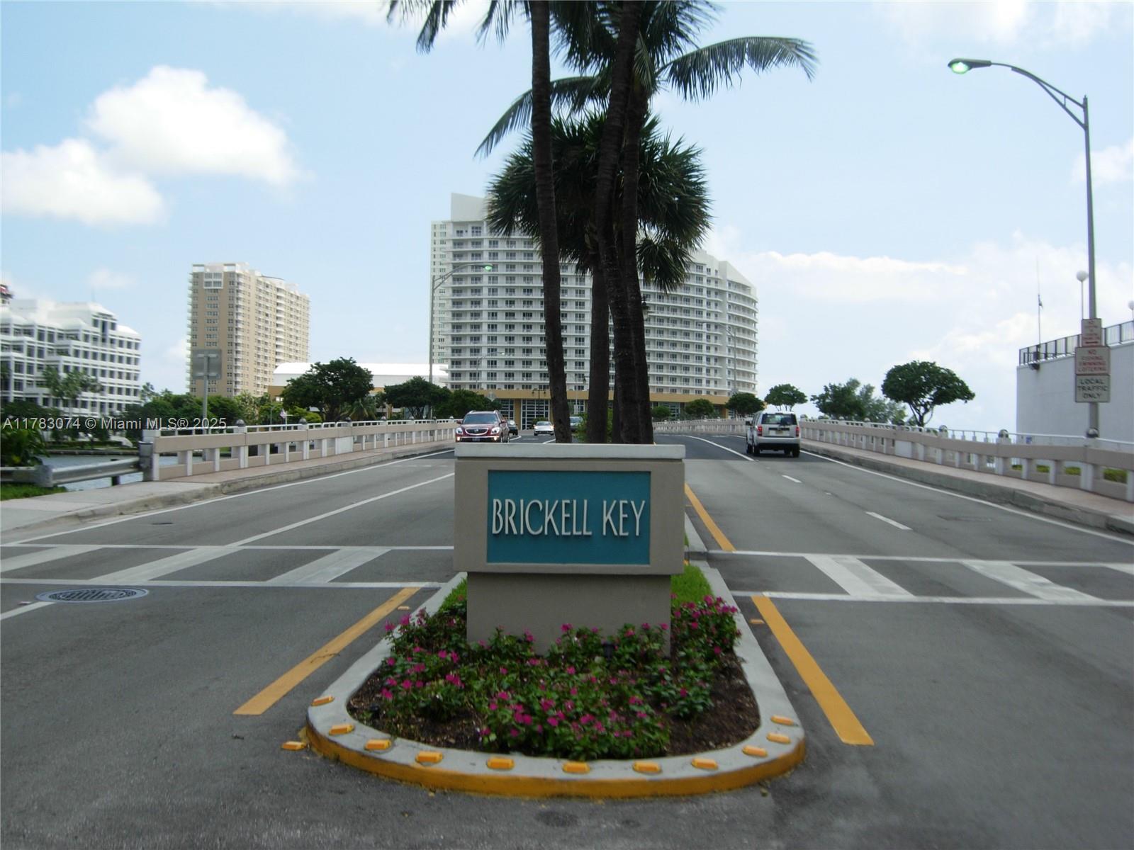 ISOLA CONDO - Residential