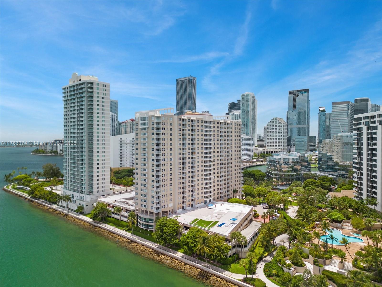 ISOLA CONDO - Residential