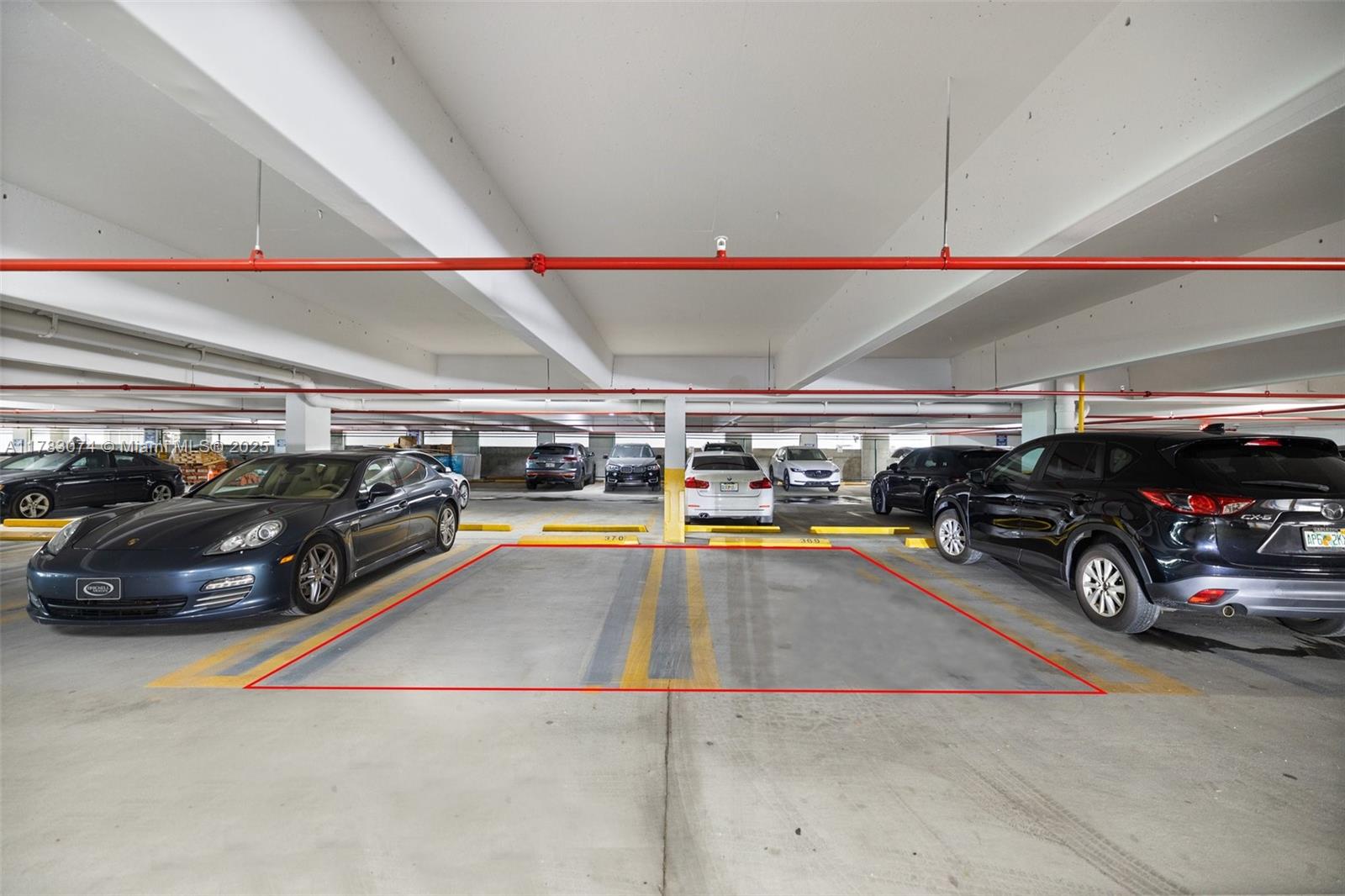 ISOLA CONDO - Residential