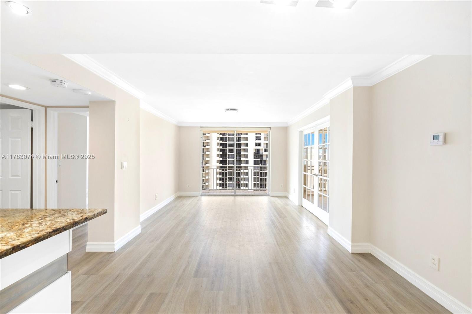 ISOLA CONDO - Residential