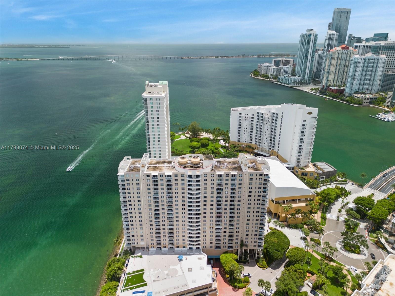 ISOLA CONDO - Residential