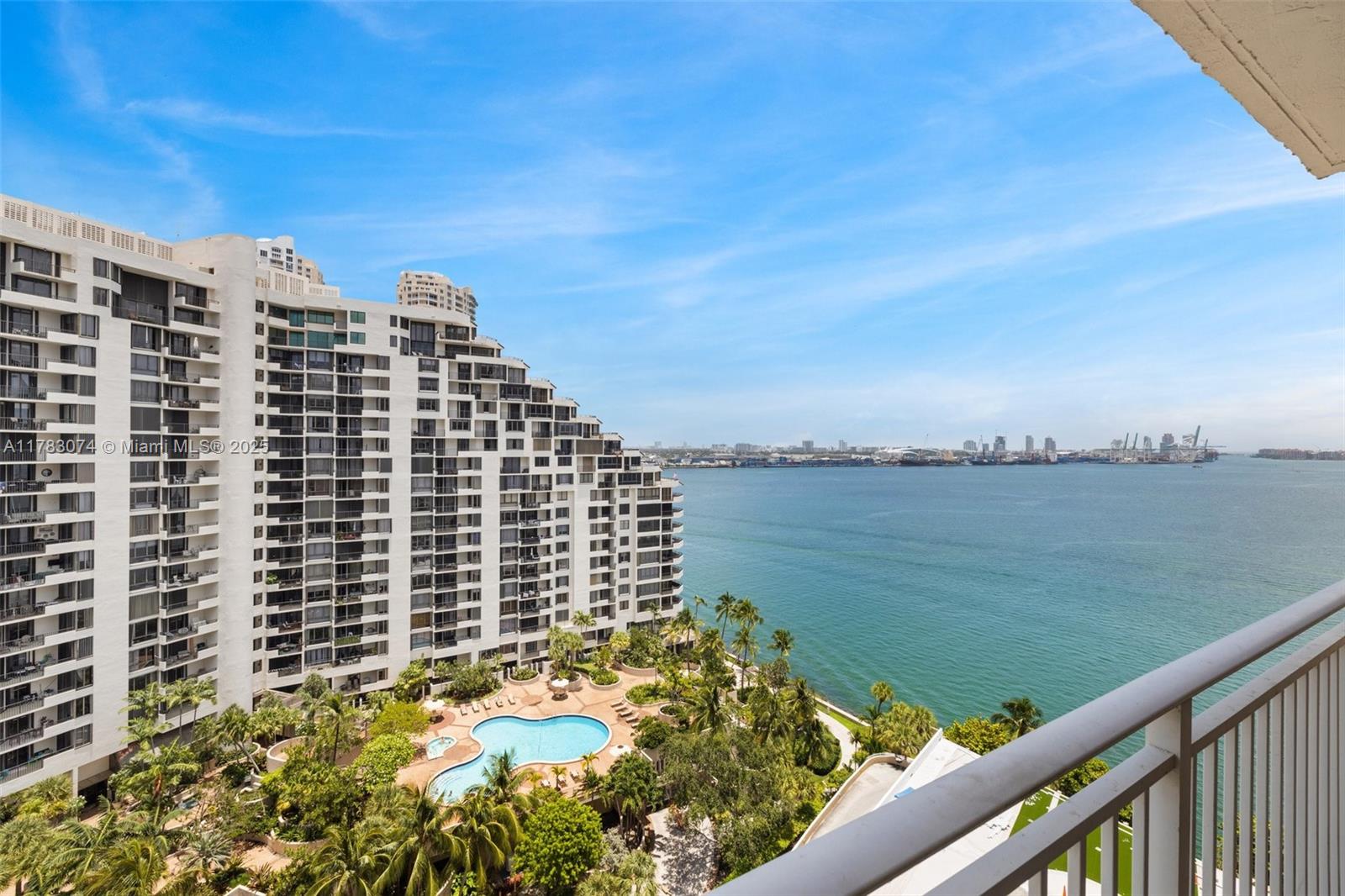 ISOLA CONDO - Residential