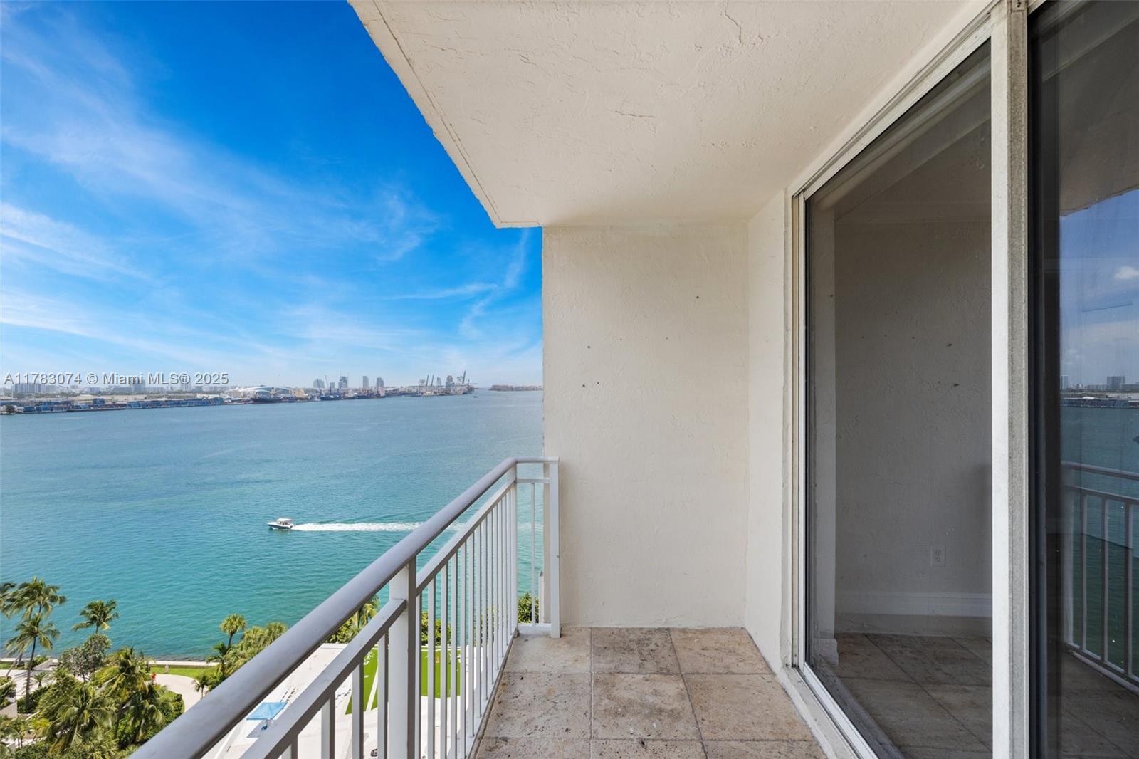 ISOLA CONDO - Residential