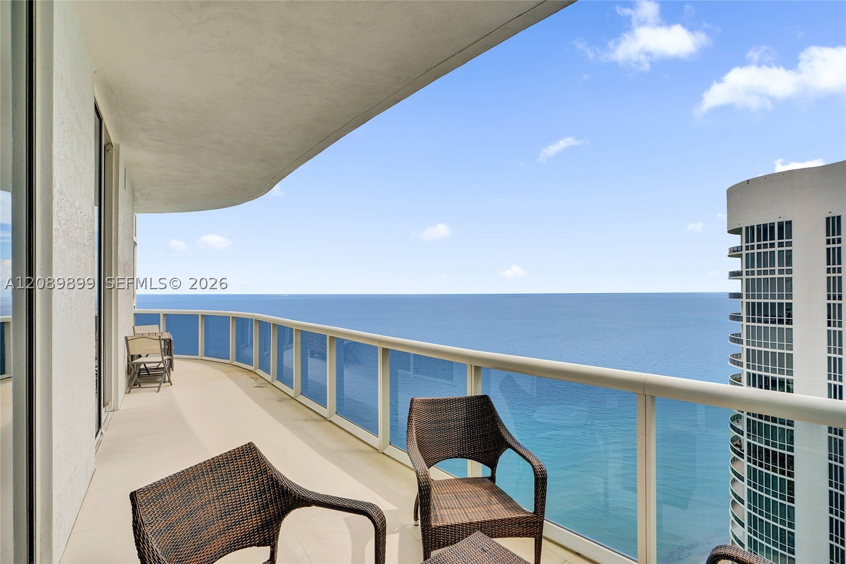 16001 Collins Ave 4102