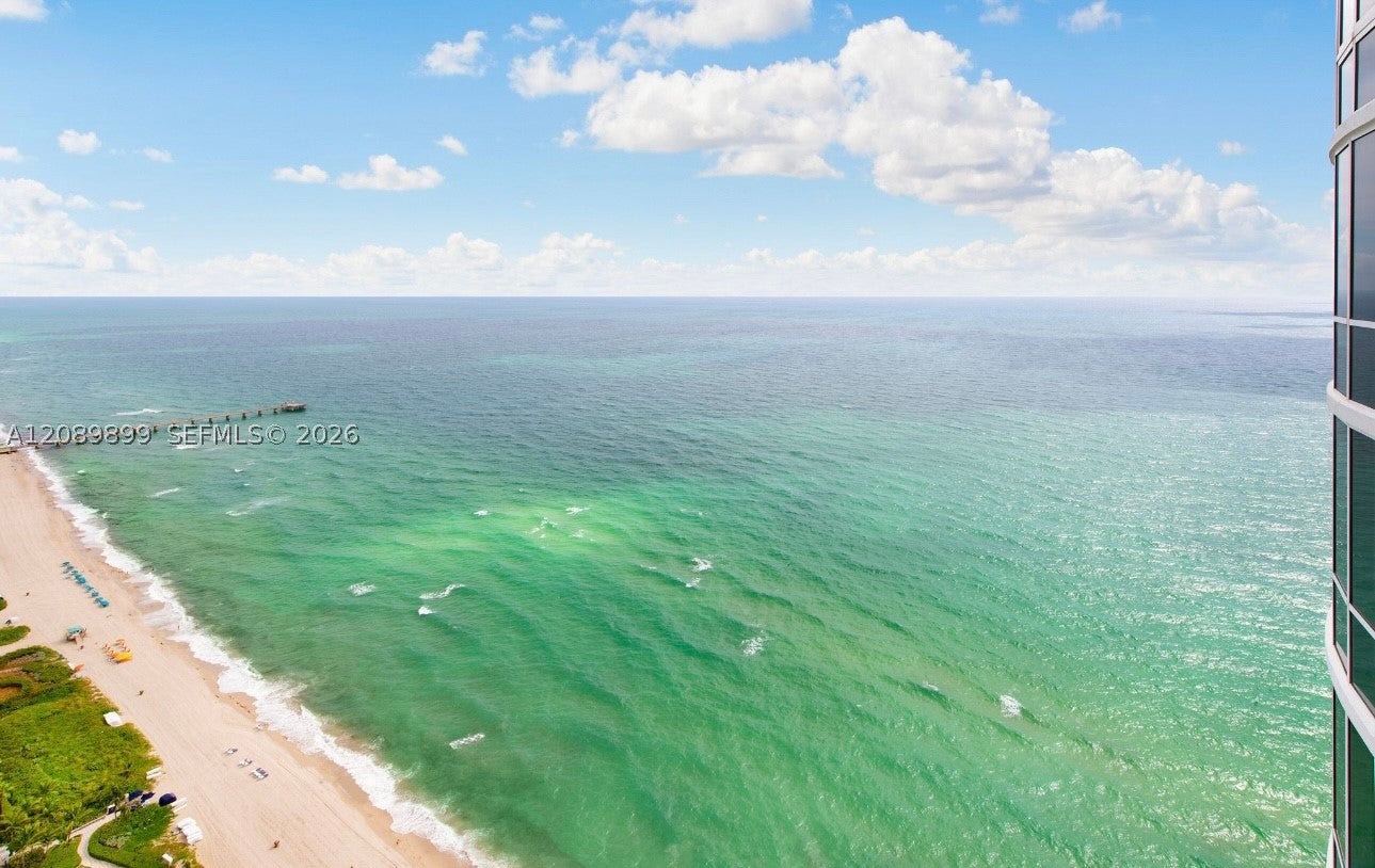 16001 Collins Ave 4102