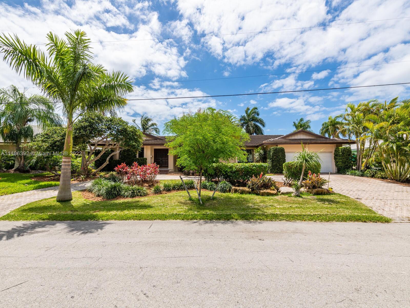 CORAL BAY SEC B - Residential