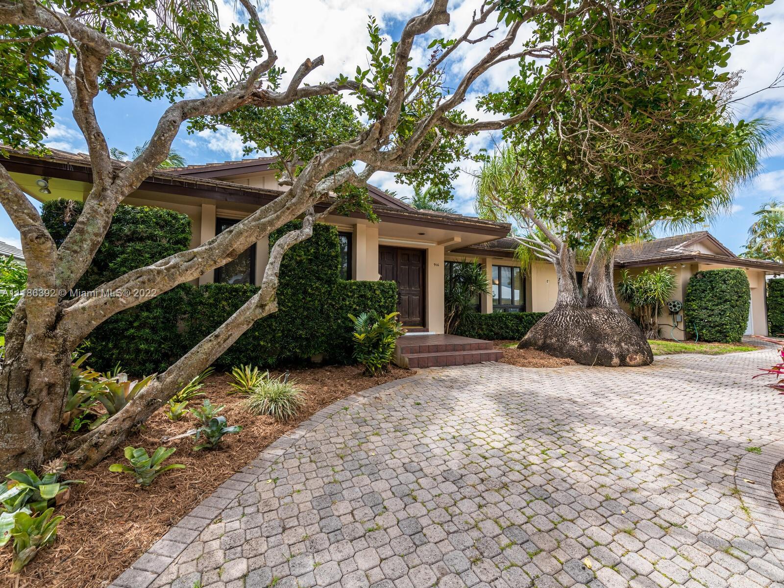 CORAL BAY SEC B - Residential