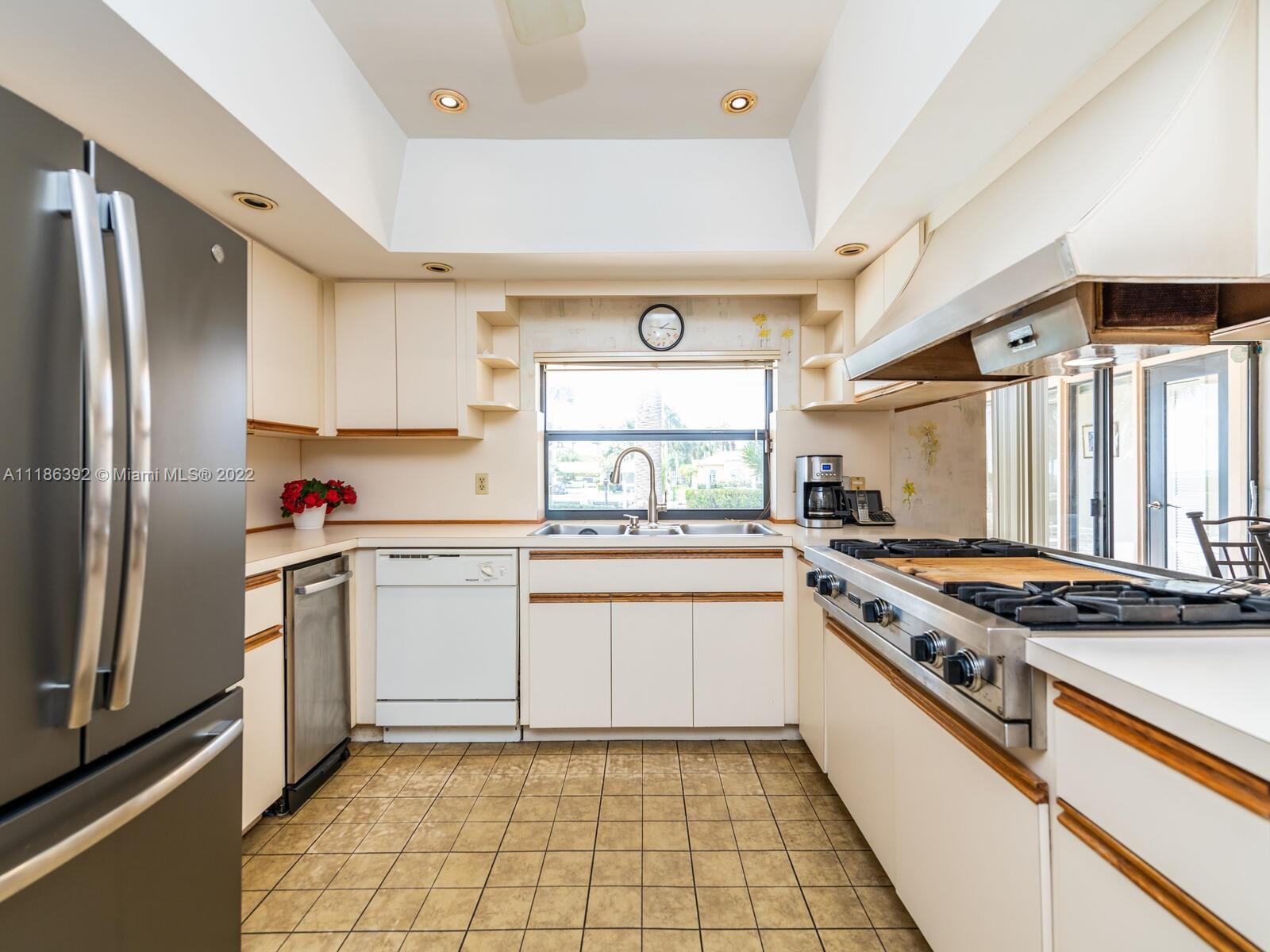 CORAL BAY SEC B - Residential