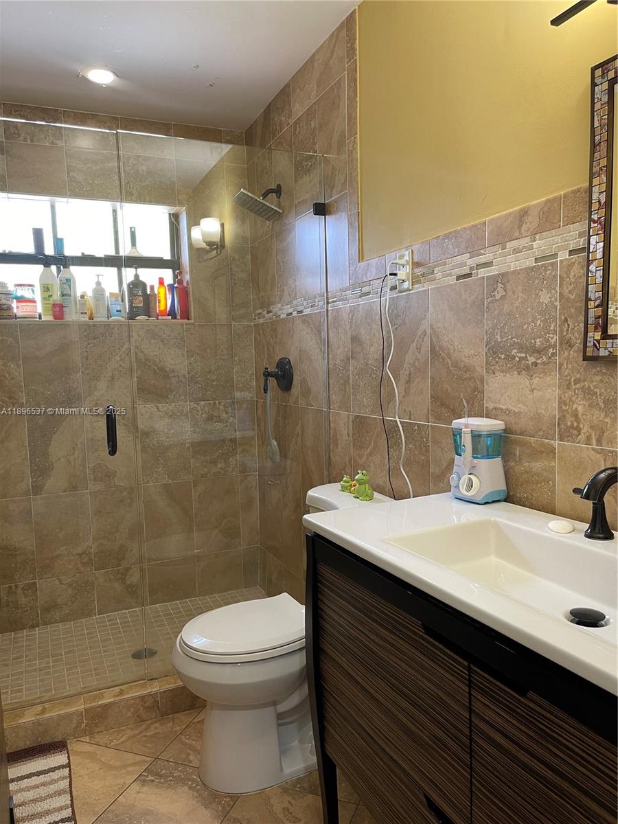 FAIRFAX BROLLIAR - Residential