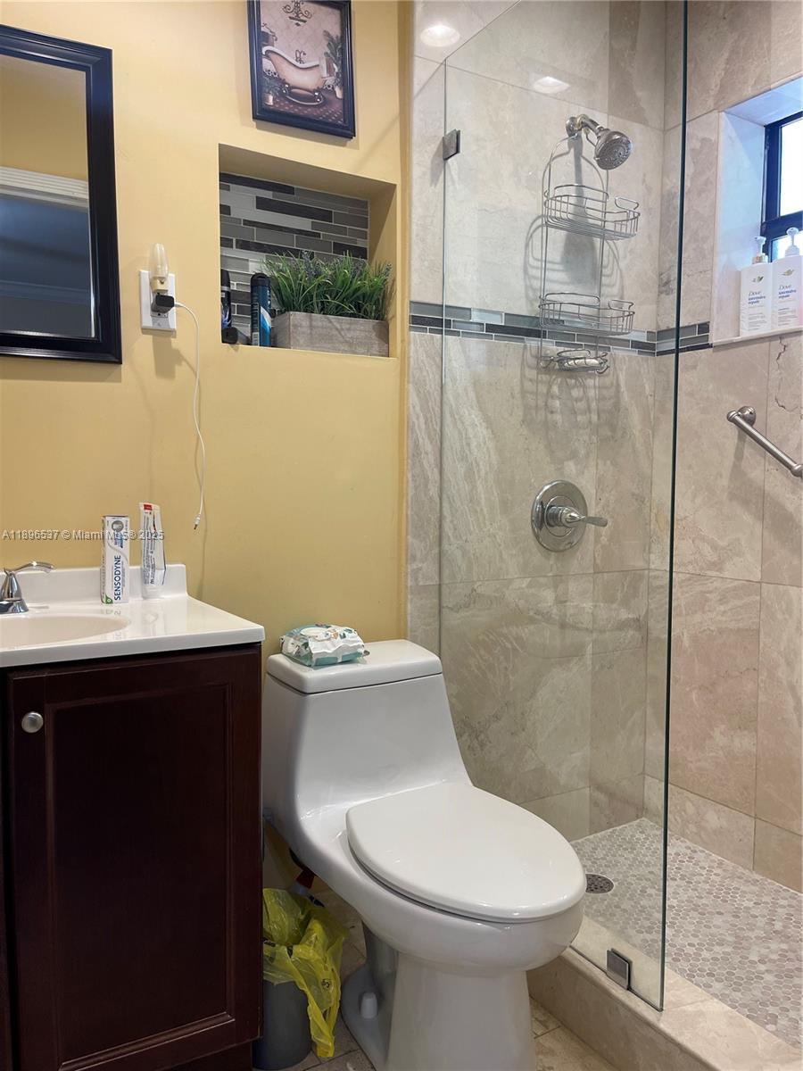 FAIRFAX BROLLIAR - Residential