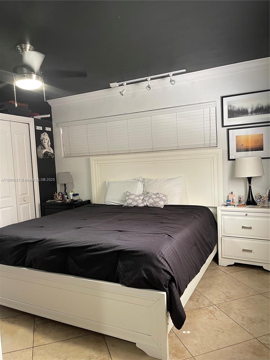 FAIRFAX BROLLIAR - Residential